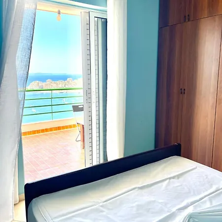 Sea View Apartment *